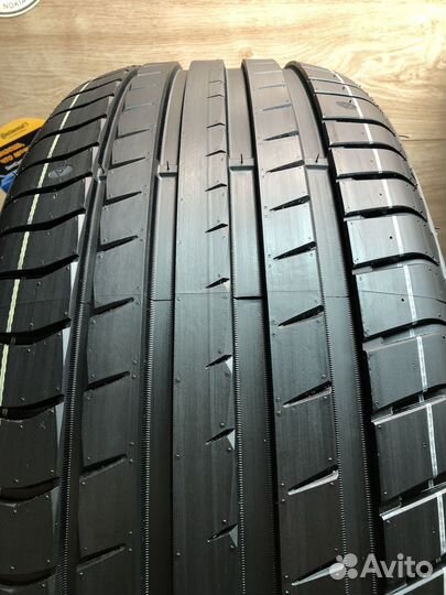 Triangle EffeXSport TH202 235/45 R20 100Y