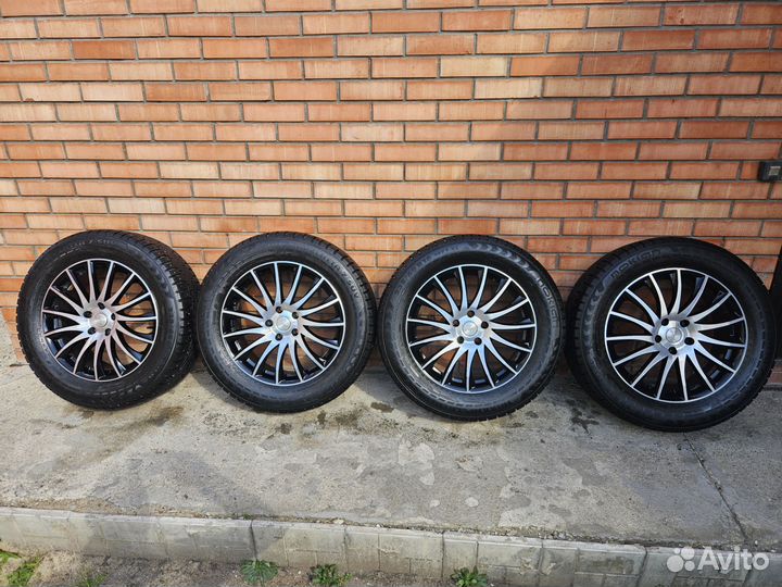 Комплект зимних колёс 235/60 R18