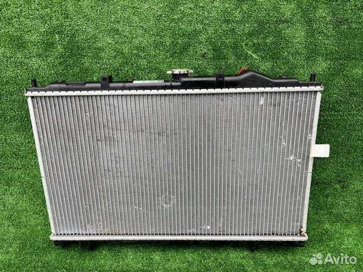Радиатор охлаждения двигателя Mitsubishi Lancer