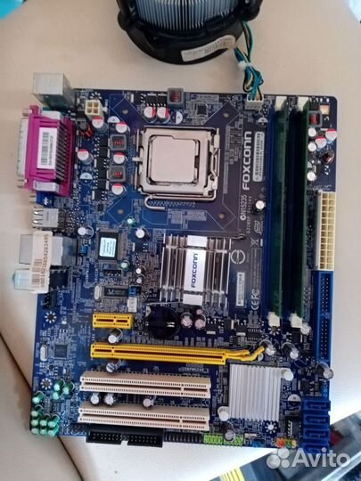 Материнская плата с процессором и памятью