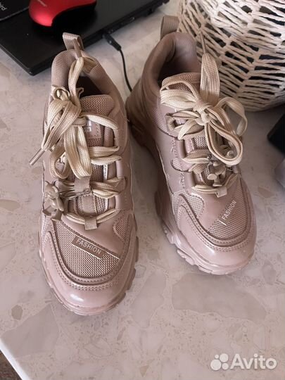 Кросовки женские