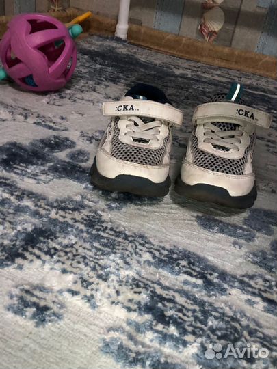 Детские кроссовки