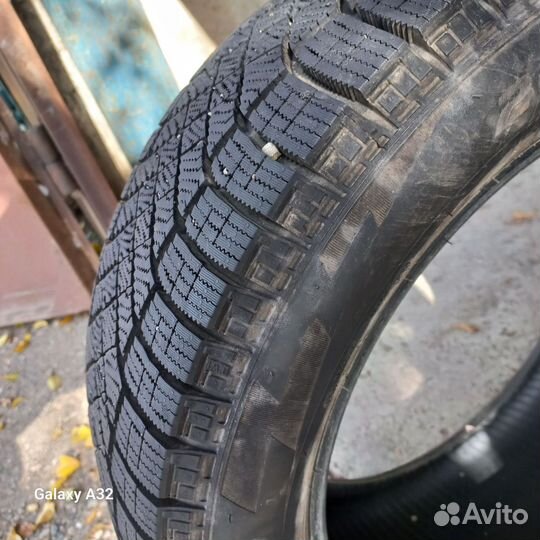 Pirelli Chrono 205/55 R16