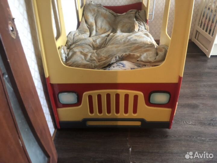 Двухярусная кровать детская