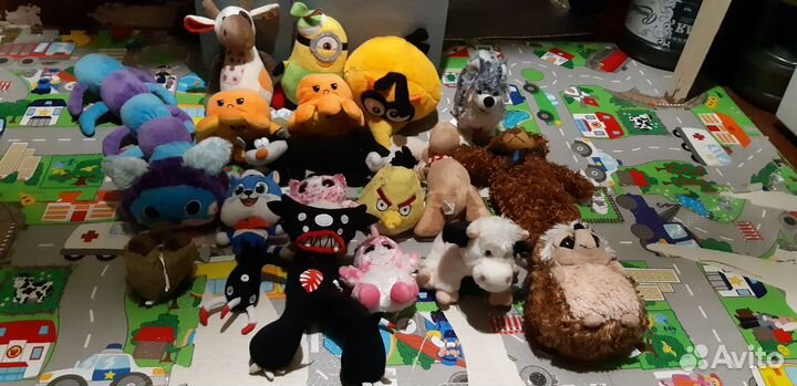 Развивающие и мягкие игрушки много
