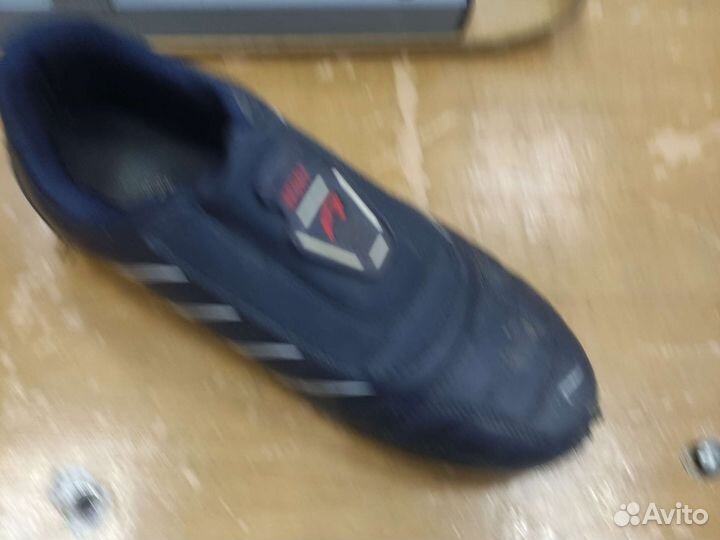 Кроссовки adidas