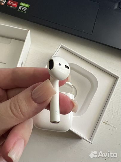 Apple airpods (2 поколение) оригинал