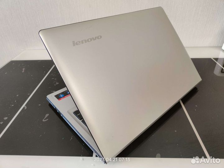 Ноутбук lenovo