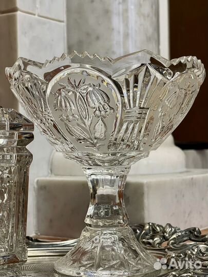 Хрустальные вазочка и бисквитница