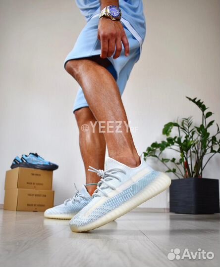 Кроссовки Adidas Yeezy Boost 350 V2 Cloud White