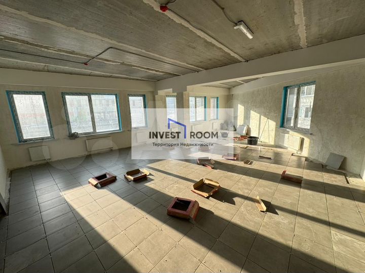 Отдельно стоящее здание, 440 м²