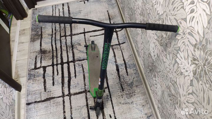 Трюковой самокат mongoose