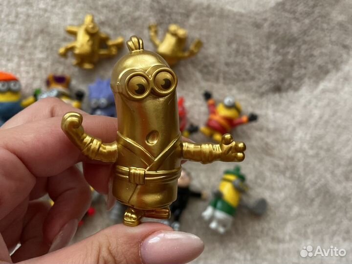 Миньоны из макдональдса