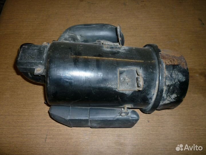 28122-44000 Resonator Assy Hyundai Grace (1996 г.)