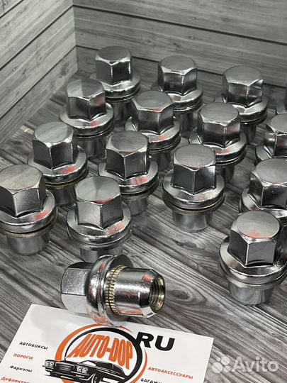 Гайки колесные Land Rover черные комплект 20шт