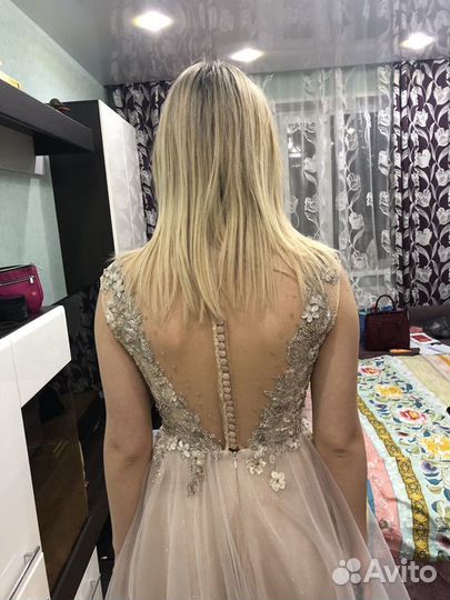Вечернее платье