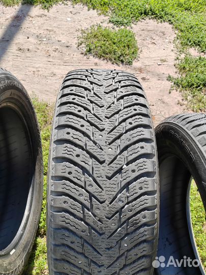 Nokian Tyres Hakkapeliitta 8 SUV 225/60 R18 104