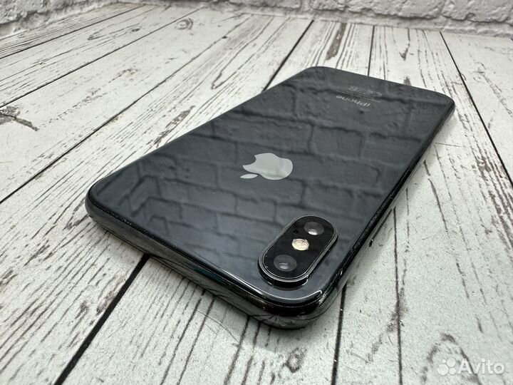 iPhone X, 64 ГБ