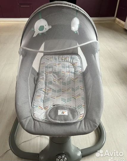 Шезлонг детский электрический