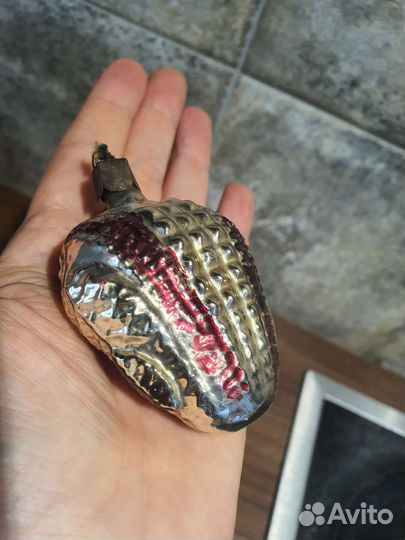 Ёлочные игрушки стеклянные.Шары и колокольчик