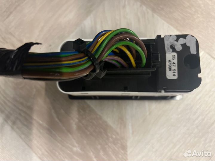 Блок кнопок стеклоподъёмников центральной консоли