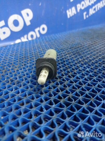 Концевик лючка бензобака Nissan Murano Z50