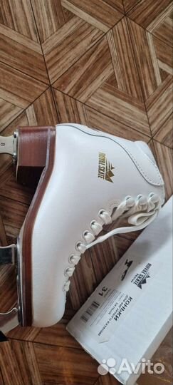 Коньки фигурные