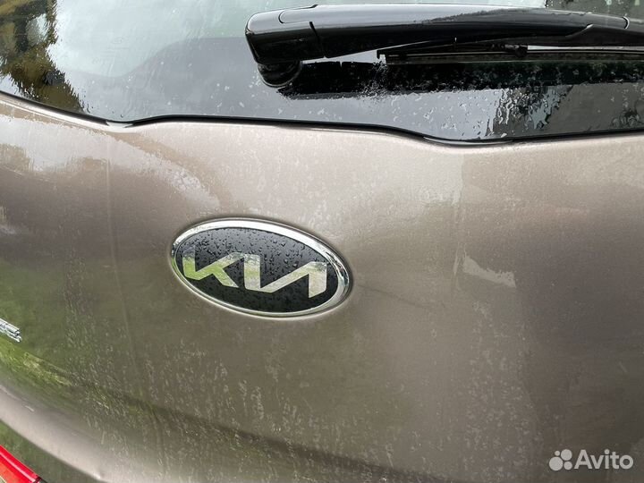 Наклейки с логотипом на Kia, Ford