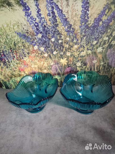 Ваза на ножке цветное стекло СССР