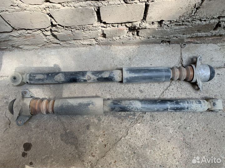 Аммортизатор задний б/у Шкода Фабия Fabia