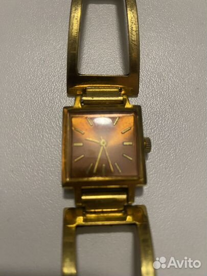 Наручные часы женские Заря