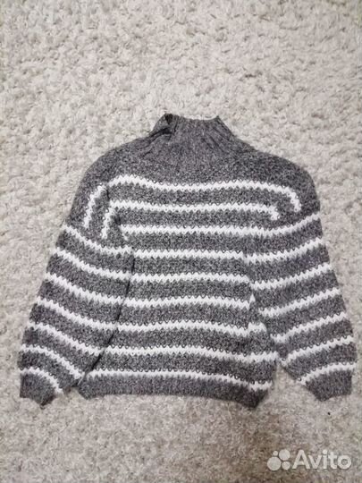 Свитер женский
