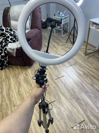 Кольцевая лампа со штативом