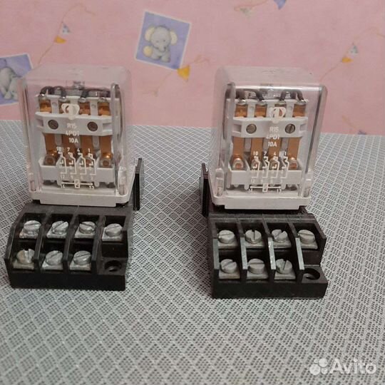 Реле R15 4PDT на 10 А