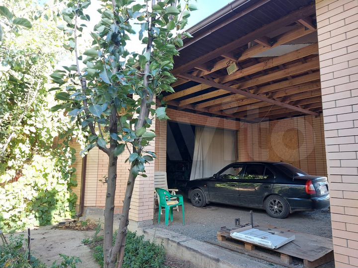 Дом 180 м² на участке 5,5 сот.