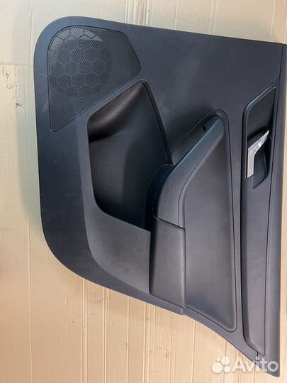 Дверная карта задней правой двери Skoda Rapid