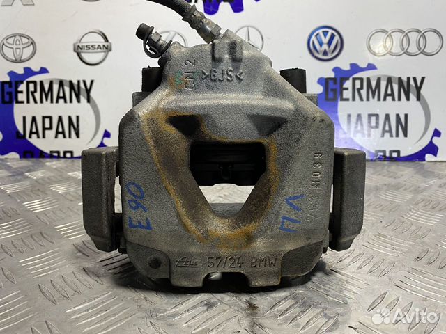 Передний левый суппорт BMW E90 чугун