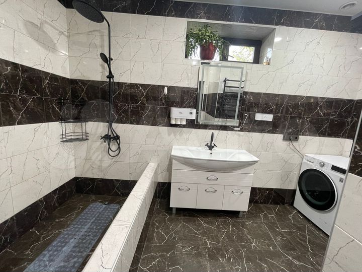 Дом 200 м² на участке 12 сот.