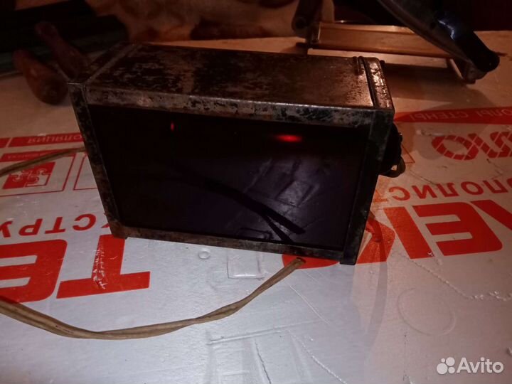 Красная лампа и валик фотодело