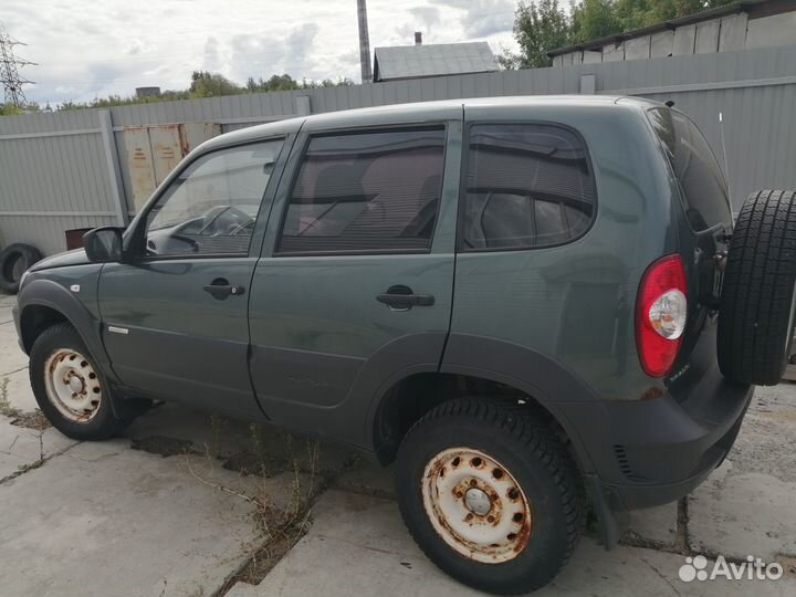 Niva chevrolet в разбор 2012 года