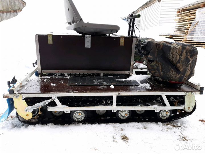 Гусеничный снегоход-вездеход