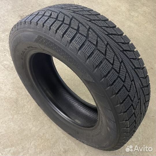 Hankook Winter I'Cept iZ 2 W616 215/55 R17 98T