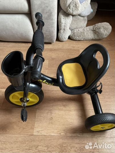 Трехколесный велосипед