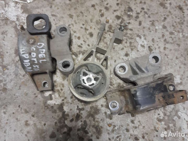 Подушки двигателя Опель Корса D