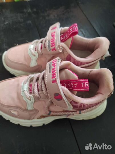 Кроссовки для девочки
