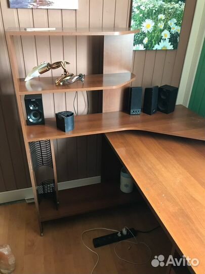 Компьютерный стол