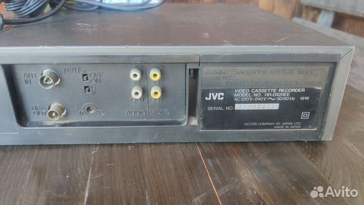 Видеомагнитофон JVC