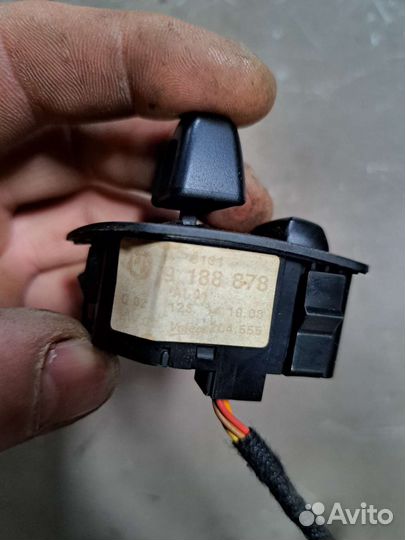 Кнопка подогрева руля на BMW F01 f02