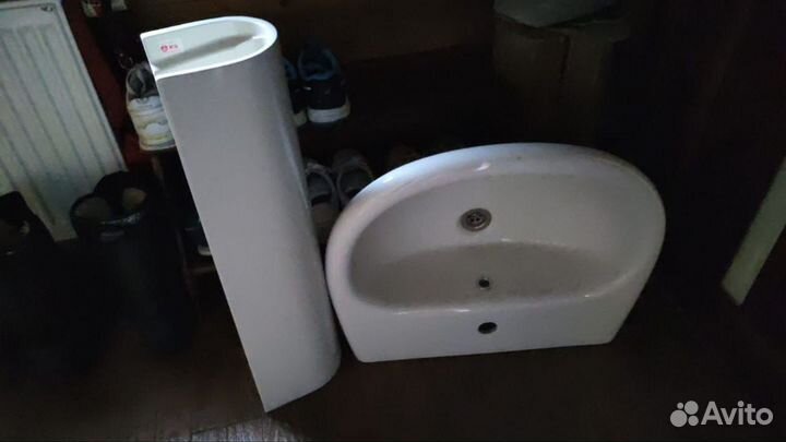 Раковина в ванную тюльпан