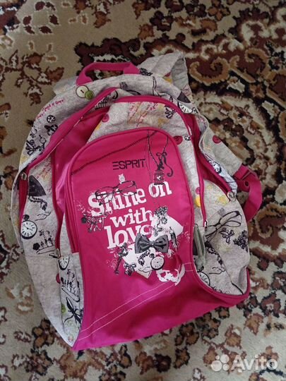 Вместительный рюкзак для девочки-подростка